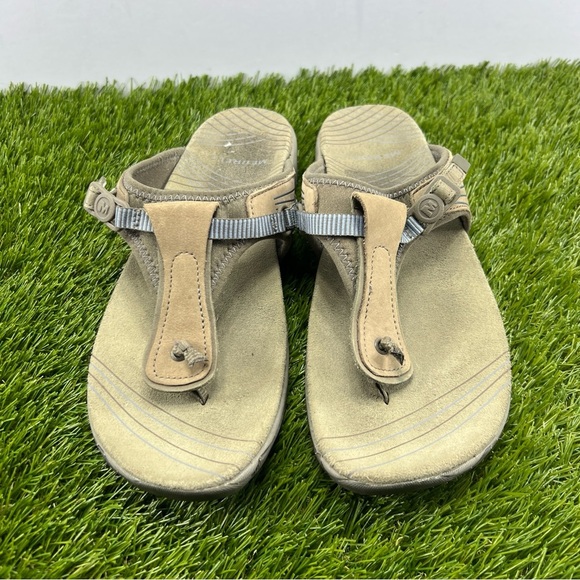 Merrell Pansy Flip Flops/Sandals Women's Size 9 Leather Flat Comfort - Picture 2 of 8